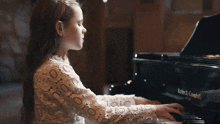 Playing The Piano Claire Crosby GIF - Playing The Piano Claire Crosby The Crosbys GIFs