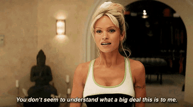pam-and-tommy-pamela-anderson.gif