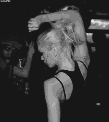 Gwen Stefani Rockstar GIF - Gwen Stefani Rockstar Dance GIFs