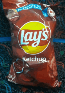 Lays Ketchup Chips GIF - Lays Ketchup Chips Lays Chips GIFs
