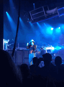 Cage The Elephant Concert GIF - Cage The Elephant Concert GIFs