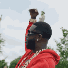 Flexing Gucci Mane GIF - Flexing Gucci Mane Dissin The Dead Song GIFs