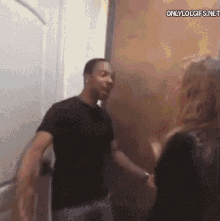 Cheating Behind Your Back GIF - Cheating Behind Your Back Kiss GIFs