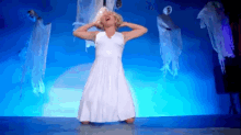 Marilyn Monroe Dancing - Happy Endings GIF - Happy Endings Elish Cuthberth Marilyn Monroe GIFs