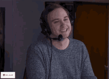 Giggle Michael Fisher GIF - Giggle Michael Fisher Esports College Career And Pathways GIFs