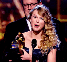 Taylor Swift Cute GIF - Taylor Swift Cute Grammy GIFs