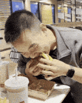 Jasper Liang Winston Sun GIF - Jasper Liang Winston Sun Burger GIFs
