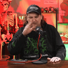 What Is This Smell The Dickeydines Show GIF - What Is This Smell The Dickeydines Show Something In Here Smells GIFs