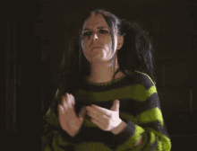 Emma Blackery Sarahmcfadyen GIF - Emma Blackery Sarahmcfadyen Clapping GIFs