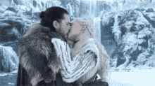 Jon Snow Kiss GIF - Jon Snow Kiss Game Of Thrones GIFs