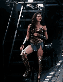 Wonder Woman Waiting GIF - Wonder Woman Waiting Idle GIFs