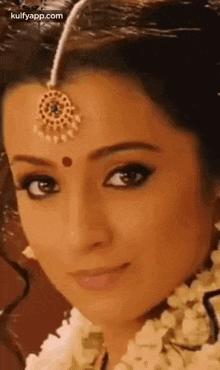 happy bday to the ever gorgeous elegant trisha krishnan trisha krishnan actress heroines wink
