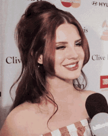 Lana Del Rey Pretty GIF - Lana Del Rey Pretty Smile GIFs