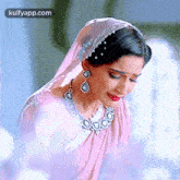 Bollywood2.Gif GIF - Bollywood2 Sonam Kapoor Sonam Kapoor-ahuja GIFs
