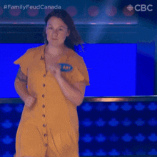 I'M Coming Ms Amy GIF - I'M Coming Ms Amy Family Feud Canada GIFs