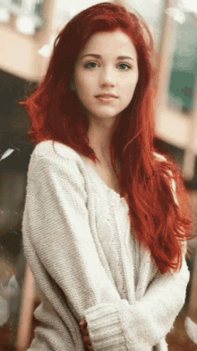Elliered Red Hair GIF - Elliered Red Hair Green Eyes GIFs