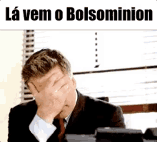 Bolsominion / Bolsonaro 2018 / Vergonha Alheia / Disfarça / GIF - Bolsominion Bolsonaro Awkward GIFs