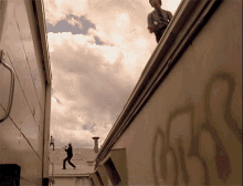 parkour beastie boys sabotage roof to roof chasing