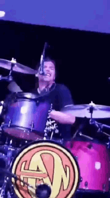 zac hanson day playing drums
