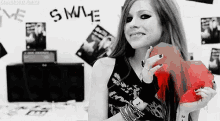 Avril Lavigne Smile GIF - Avril Lavigne Smile Music Video GIFs
