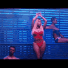 Ariana Nicki Minaj GIF - Ariana Nicki Minaj Music Video GIFs
