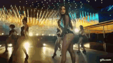 Amiga Vamos Se Soltar E Balançar A Raba  Anitta GIF - Dancing Twerking Booty Shake GIFs