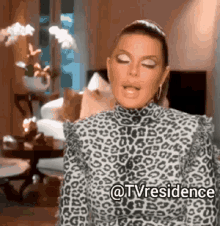 Real Housewives Of Beverly Hills Tv Residence GIF - Real Housewives Of Beverly Hills Tv Residence Lisa Rinna GIFs
