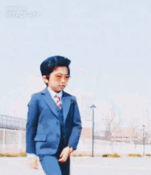 Hold Up Sunglasses GIF - Hold Up Sunglasses Asian GIFs