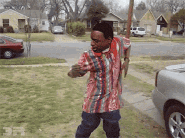 dancing-guy-dance-move.gif