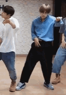 Tae Dance GIF - Tae Dance GIFs
