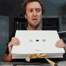 Shaking The Box Peter Deligdisch GIF - Shaking The Box Peter Deligdisch Peter Draws GIFs
