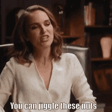 Snl Natalie Portman GIF - Snl Natalie Portman Jiggle GIFs