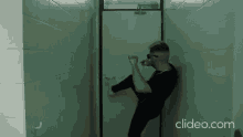 Fuck It Wash Your Hands GIF - Fuck It Wash Your Hands No Touching Doorknob GIFs