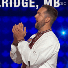 Clapping Richard GIF - Clapping Richard Family Feud Canada GIFs