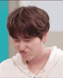 Kyuhyun Bread GIF - Kyuhyun Bread Super Junior GIFs