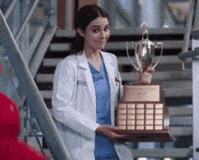 Greys Anatomy Jules Millin GIF - Greys Anatomy Jules Millin Trophy GIFs