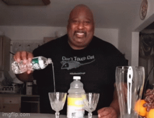 badlandschugs-warter.gif