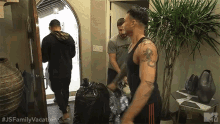Cleaning Pauly D GIF - Cleaning Pauly D Vinny GIFs