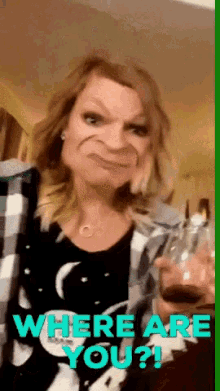 Where Are You Troll Face Wine GIF - Where Are You Troll Face Wine White Women GIFs