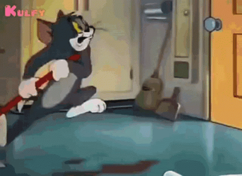 tom from tom and jerry scared