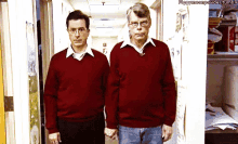 Stephen Colbert And Stephen King Matching Outfits GIF - Matching Twinning Stephen Colbert GIFs