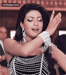 Priyanka Chopra.Gif GIF - Priyanka Chopra Aitraaz Bollywood 2 GIFs