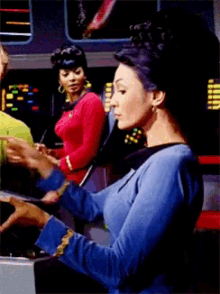 Uhura Tos GIF - Uhura Tos Star Trek GIFs