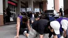 Kneeled Crawling Protest Taiwan Rescue Animals 為動保跪爬 Kneel 桃園縣議會 GIF - 跪爬kneel Kneeled Crawling GIFs
