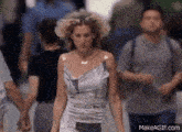 Carrie Bradshaw GIF - Carrie Bradshaw Walking GIFs