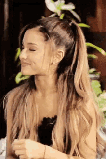 Ariana Grande Smiling GIF - Ariana Grande Smiling Dimples GIFs