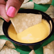 Chips And Queso Chips And Dip GIF - Chips And Queso Chips And Dip Food GIFs