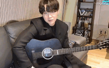 Yoongi Guitar GIF - Yoongi Guitar Vlive GIFs