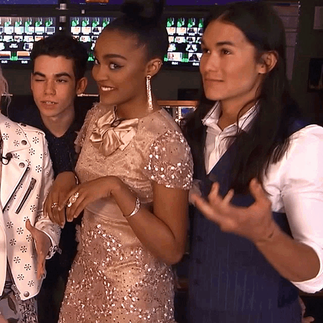 china anne mcclain y cameron boyce