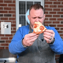 This Pizzas Good Matthew Hussey GIF - This Pizzas Good Matthew Hussey The Hungry Hussey GIFs
